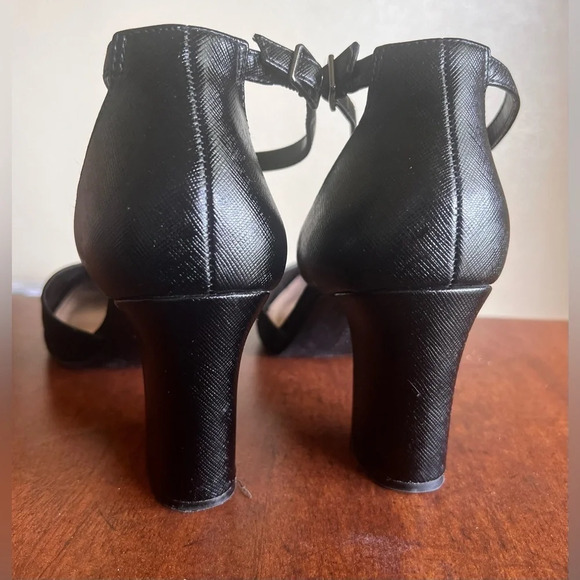 Kelly & Katie Monnie Block Heel 9 1/2 - Picture 4 of 8